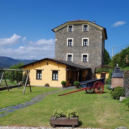 Casa De Aldea El Conceyu Guest House Navia Exterior photo