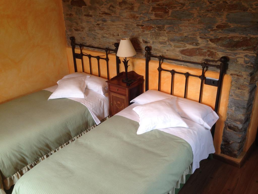 Casa De Aldea El Conceyu Guest House Navia Exterior photo